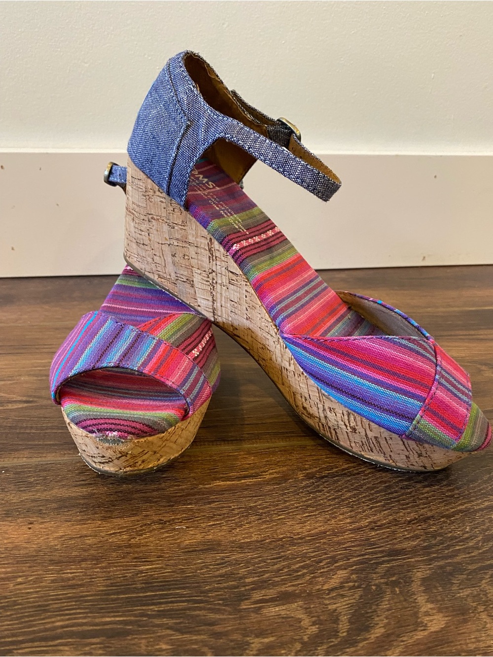 Toms multicoloured wedges